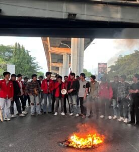 Lakukan Aksi di Depan Polda Sulsel, LMND Beberkan Dugaan Suap & Skandal Moral di Polres Palopo